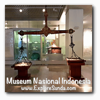 A giant scale made of wood and iron from Banjarmasin, South Kalimantan - a collection of Museum Gajah (The National Museum of Indonesia), Jakarta